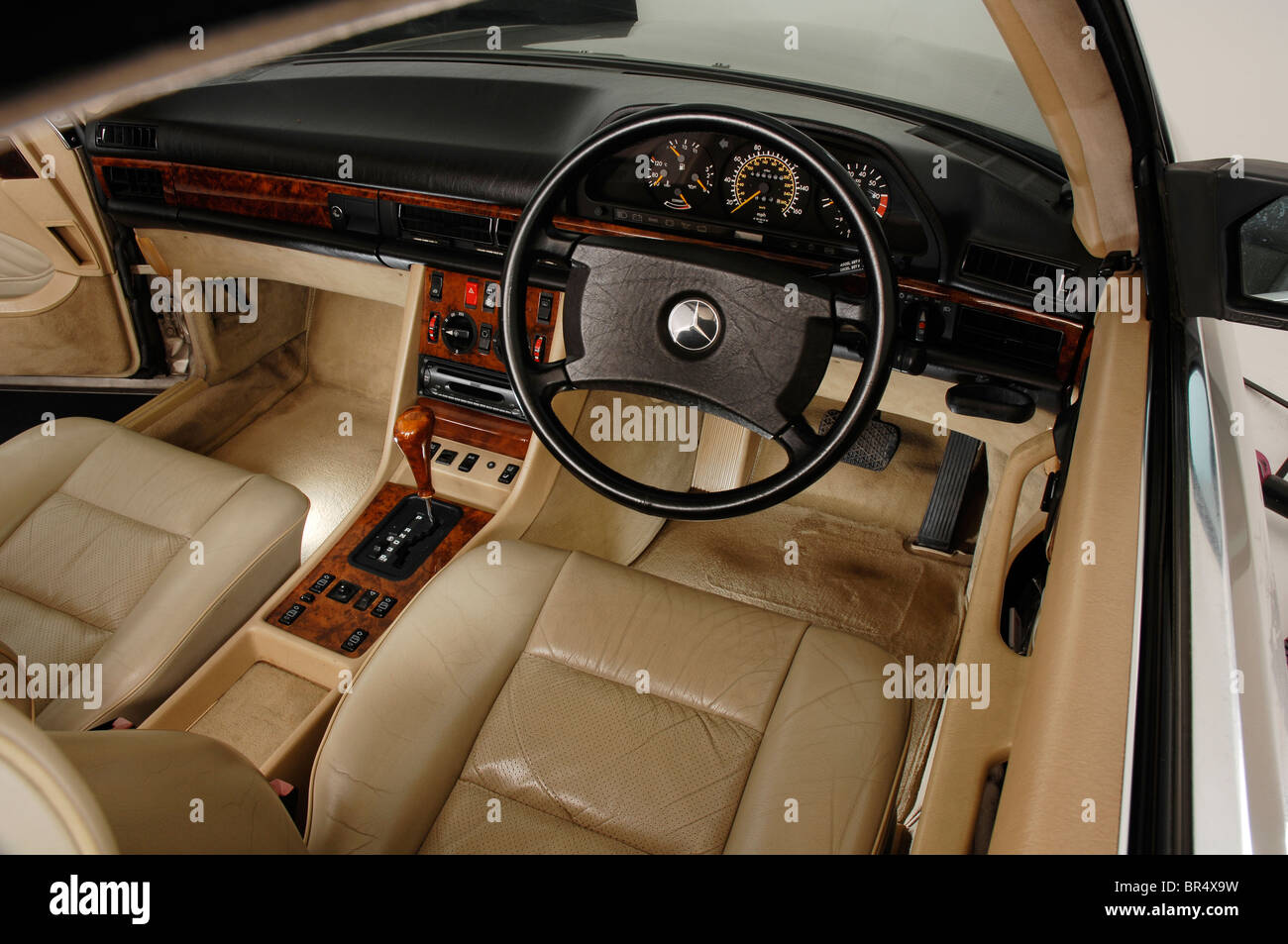 1990 Mercedes Benz 560 SEC Stock Photo - Alamy