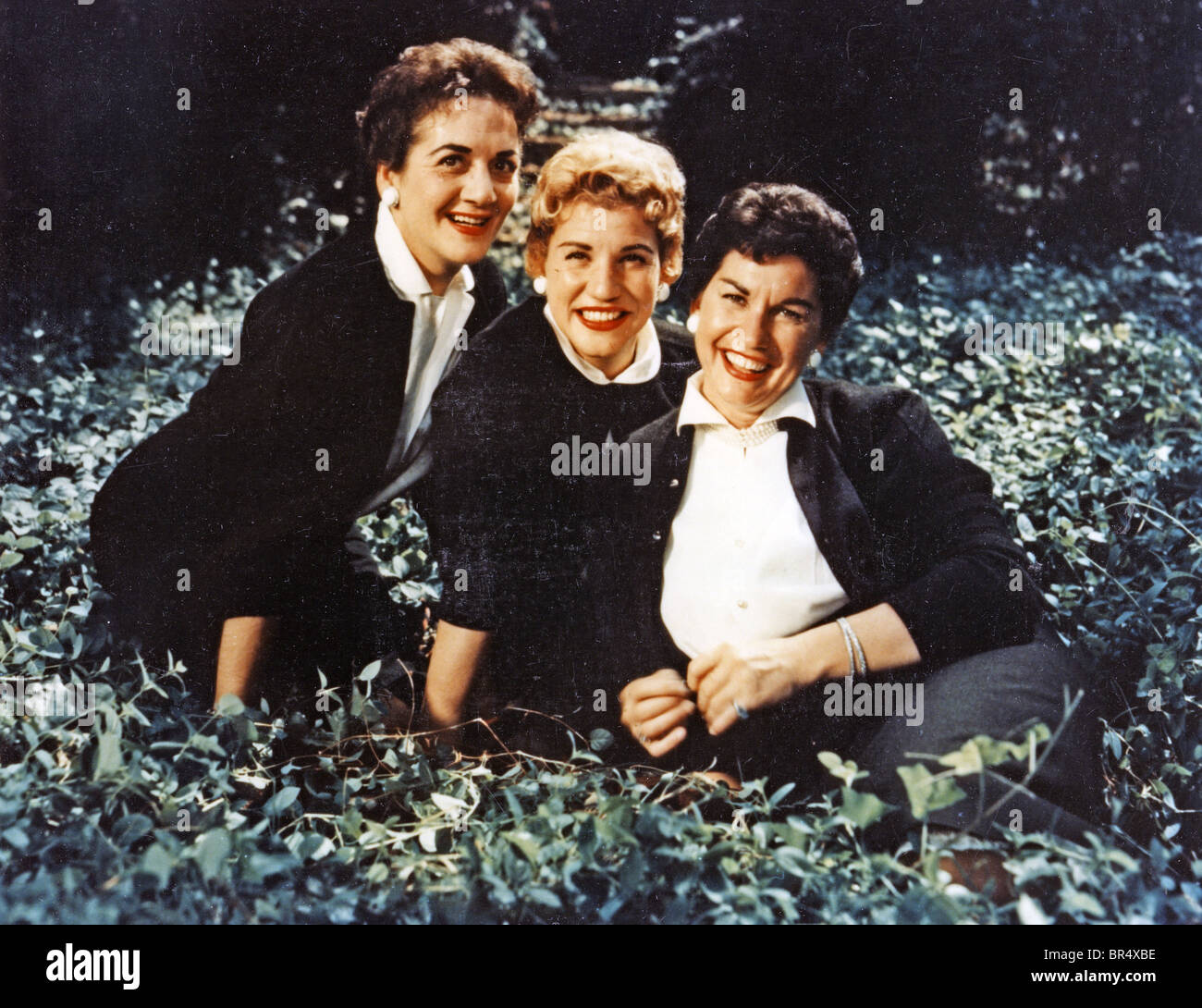 ANDREWS SISTERS - US vocal trio from left: LaVerne, Patty and Maxene Stock Photo