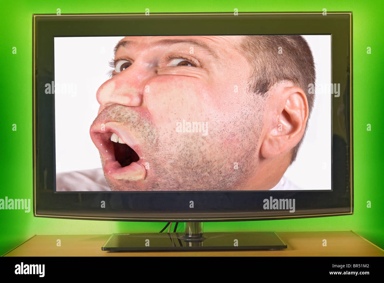 Tv moderator hi-res stock photography and images - Alamy