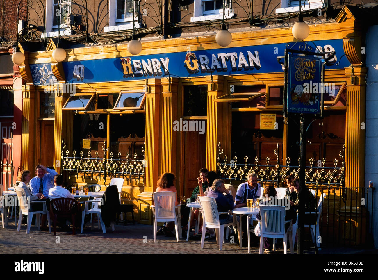 Henry grattan pub hires stock photography and images Alamy