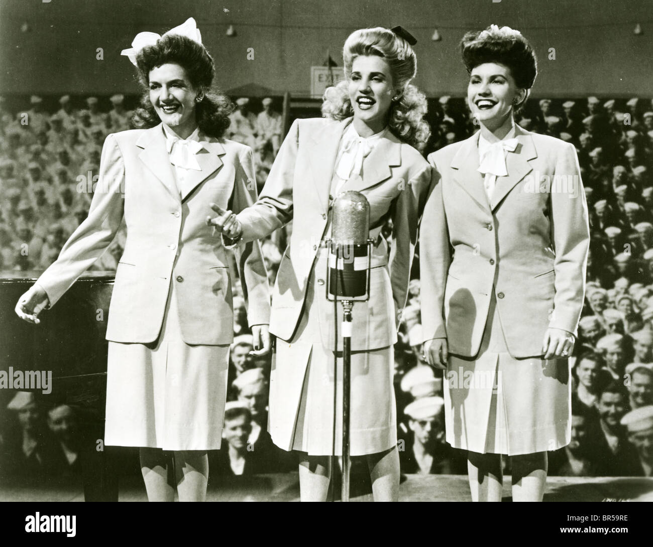ANDREWS SISTERS  US vocal trio from l: LaVerne, Patty and Maxene Stock Photo