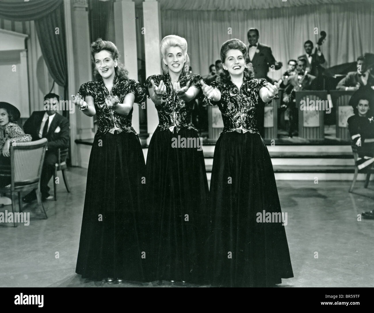 ANDREWS SISTERS - US vocal group from l: LaVerne, Patty and Maxene Stock Photo