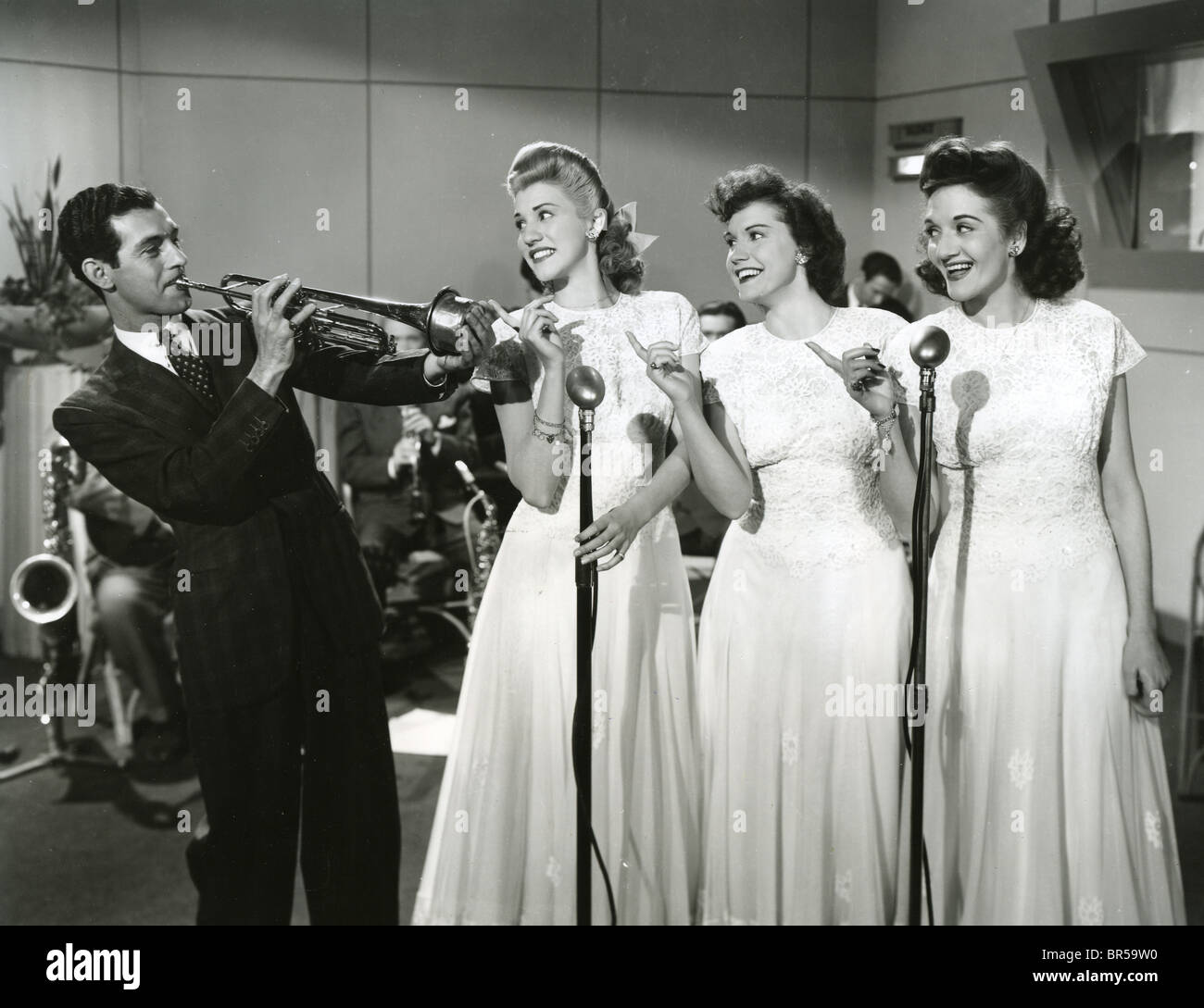 ALWAYS A BRIDESMAID  1943 Universal film with the Andrews Sisters from l: Patty, Maxene and LaVerne Stock Photo