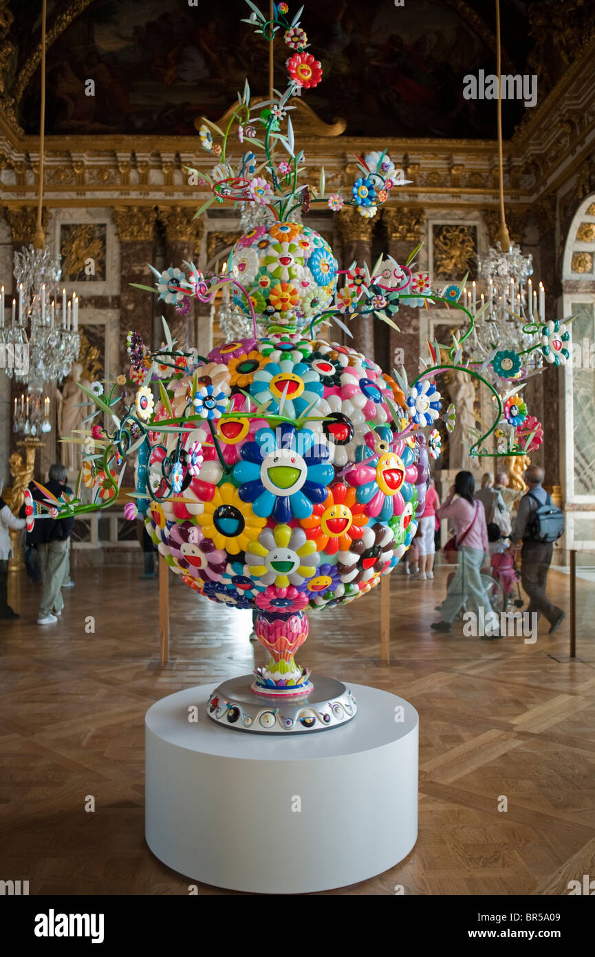 Versailles, France, People Visiting Contemporary Arts Show, "Takashi  Murakami" "Flower Matango" in the "Hall of Mirrors", discover unusual,  avant garde paris Stock Photo - Alamy