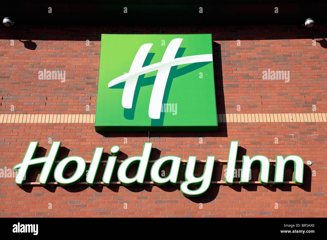 Holiday inn logo hires stock photography and images Alamy