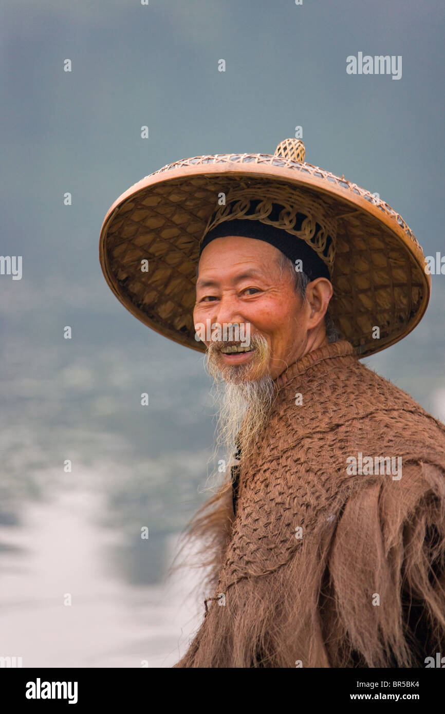Chinese fisherman straw hat on hi-res stock photography and images - Alamy