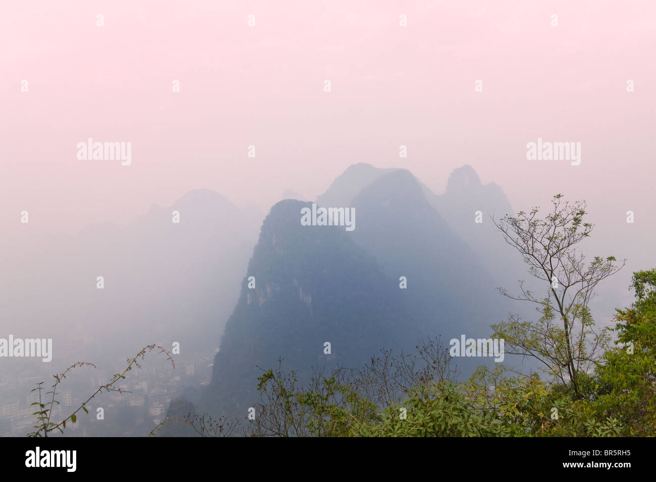 Karst hills in Li River area, Yangshuo, Guangxi, China Stock Photo