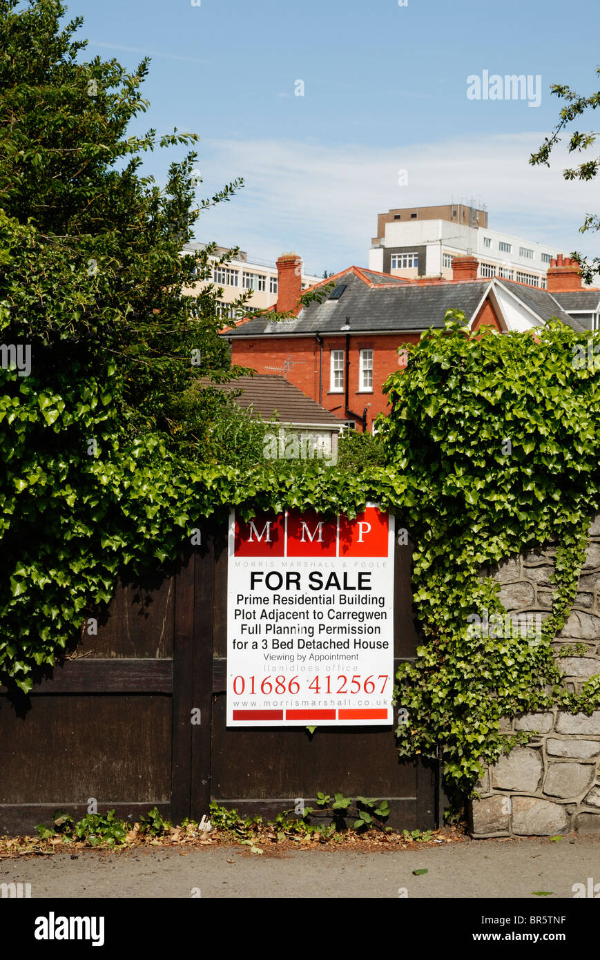 Property for sale sign in wales hires stock photography and images Alamy