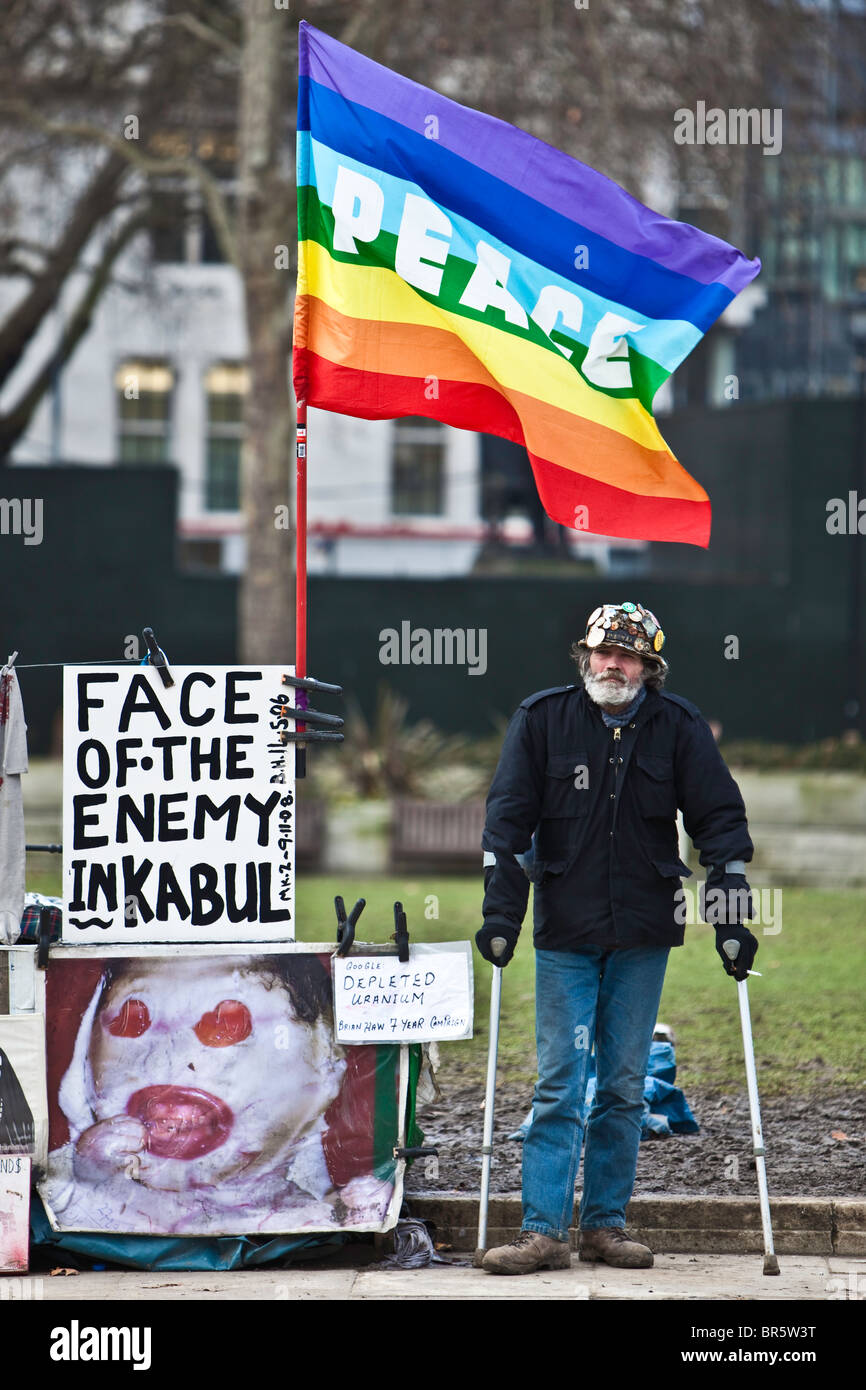 Brian Haw, a veteran peace protestor at parliament square in London, UK. Brian has been protesting at the square since 2001. Stock Photo