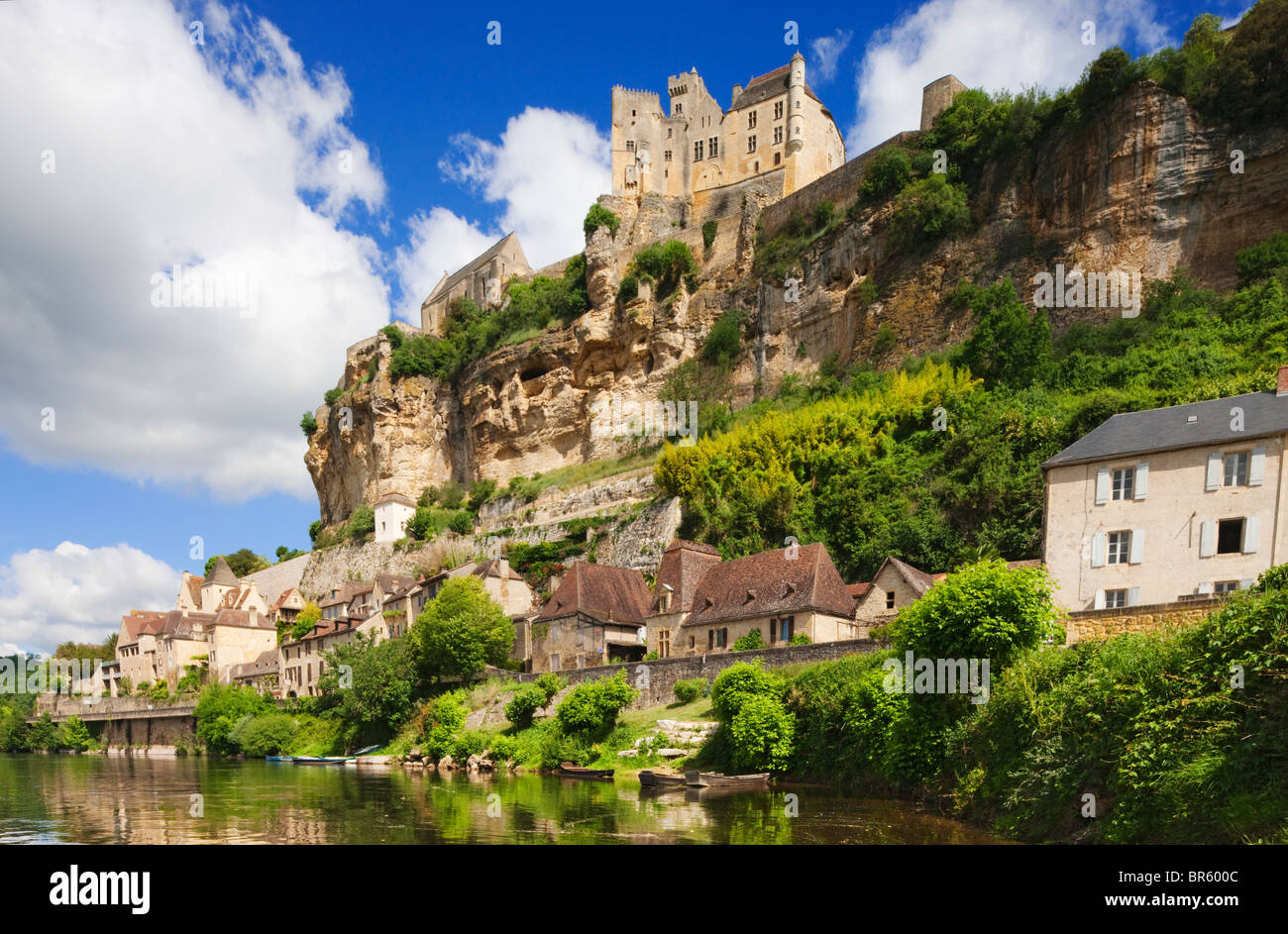 Castle and river Dordogne, Beynac-et-Cazenac; Dordogne; France Stock Photo