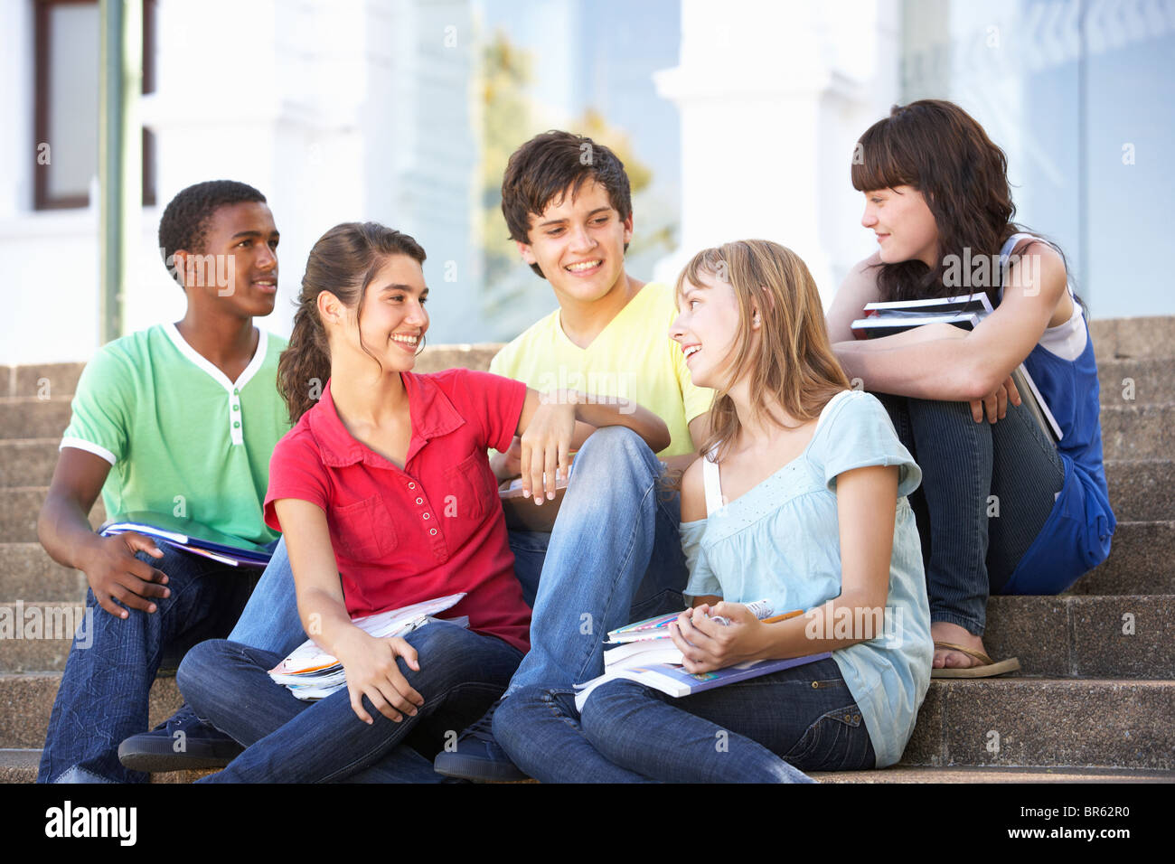 подросток. подростковый возраст. общение подростков социальном отношении. специфика общения со взрослыми. психология подростков.