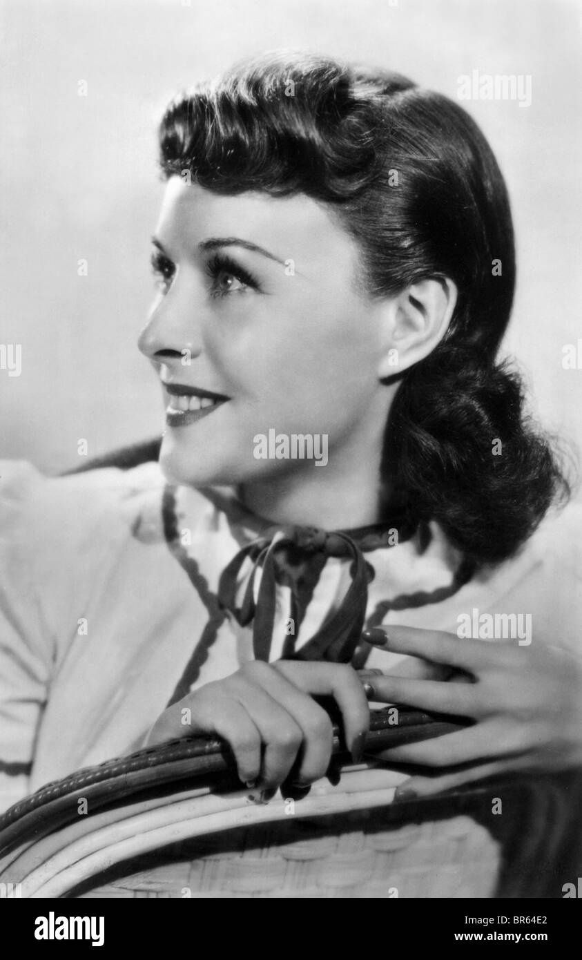 PAULETTE GODDARD ACTRESS (1943 Stock Photo Alamy
