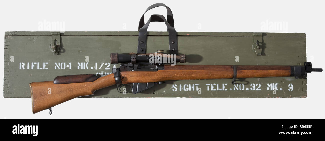 A sniper rifle Lee-Enfield no. 4 Mk. I/2 (T) with scope no. 32 in transport  crate, cal..303 Brit., no. A0138T. Matching numbers except for magazine.  Mirror-like bore. 10-shot. Folding diopter. Left on