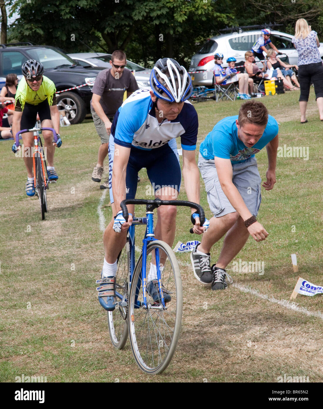 grass track racing cycling
