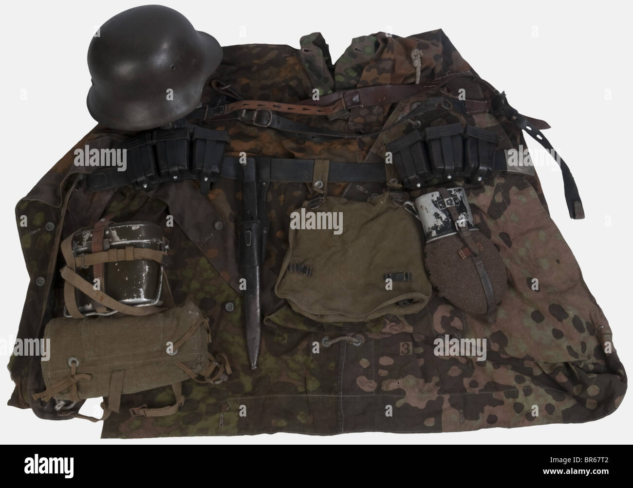 SCHUTZSTAFFEL, Ensemble d'équipements de la WaffenSS, comprenant un