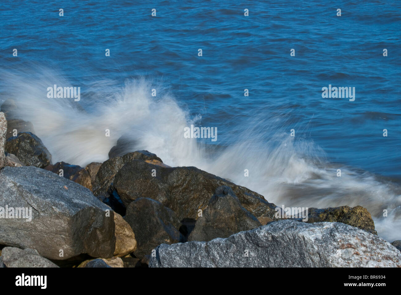 Blue ocean waves hi-res stock photography and images - Alamy