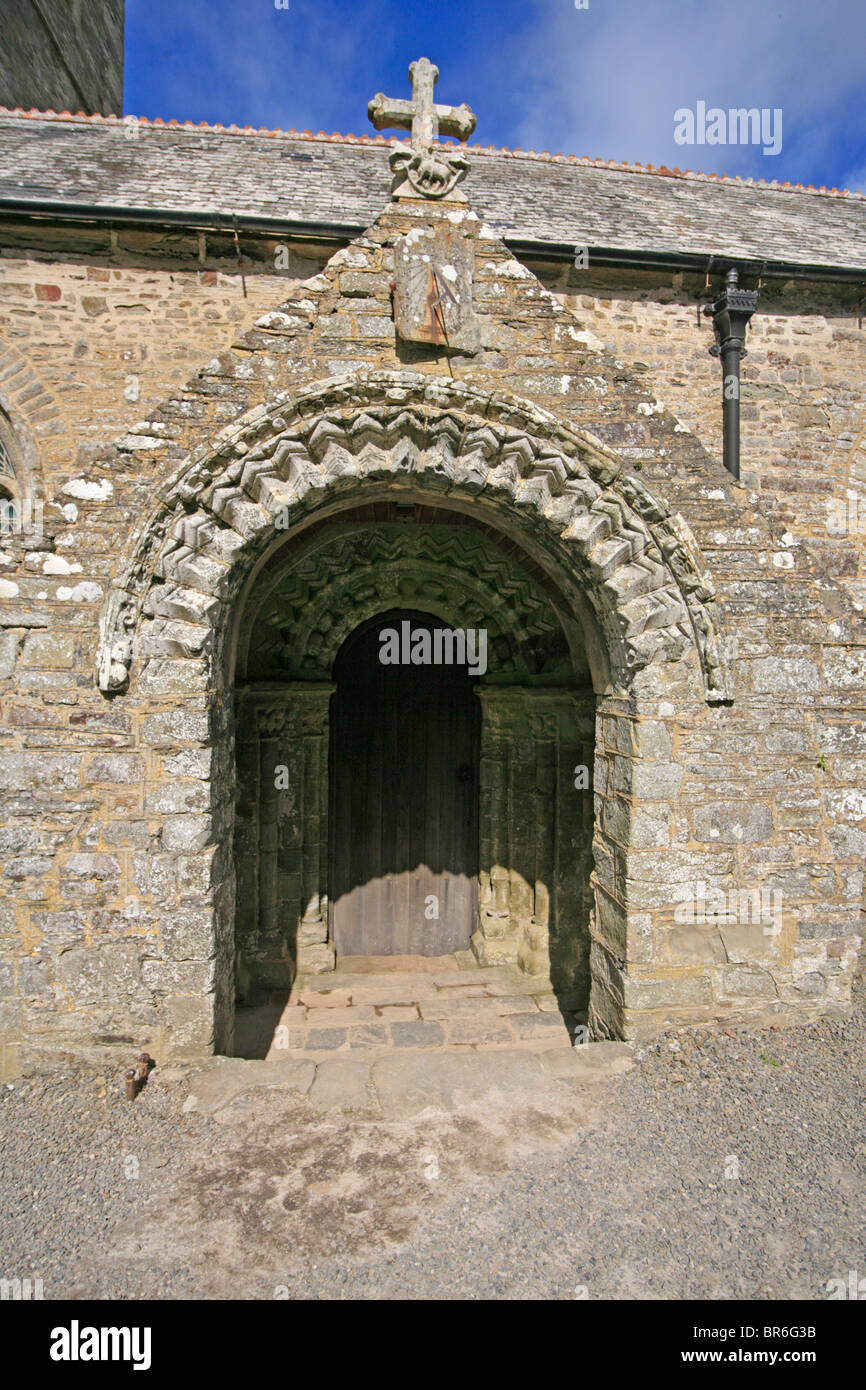 13th century church door hi-res stock photography and images 13th century church door hi-res stock photography and images