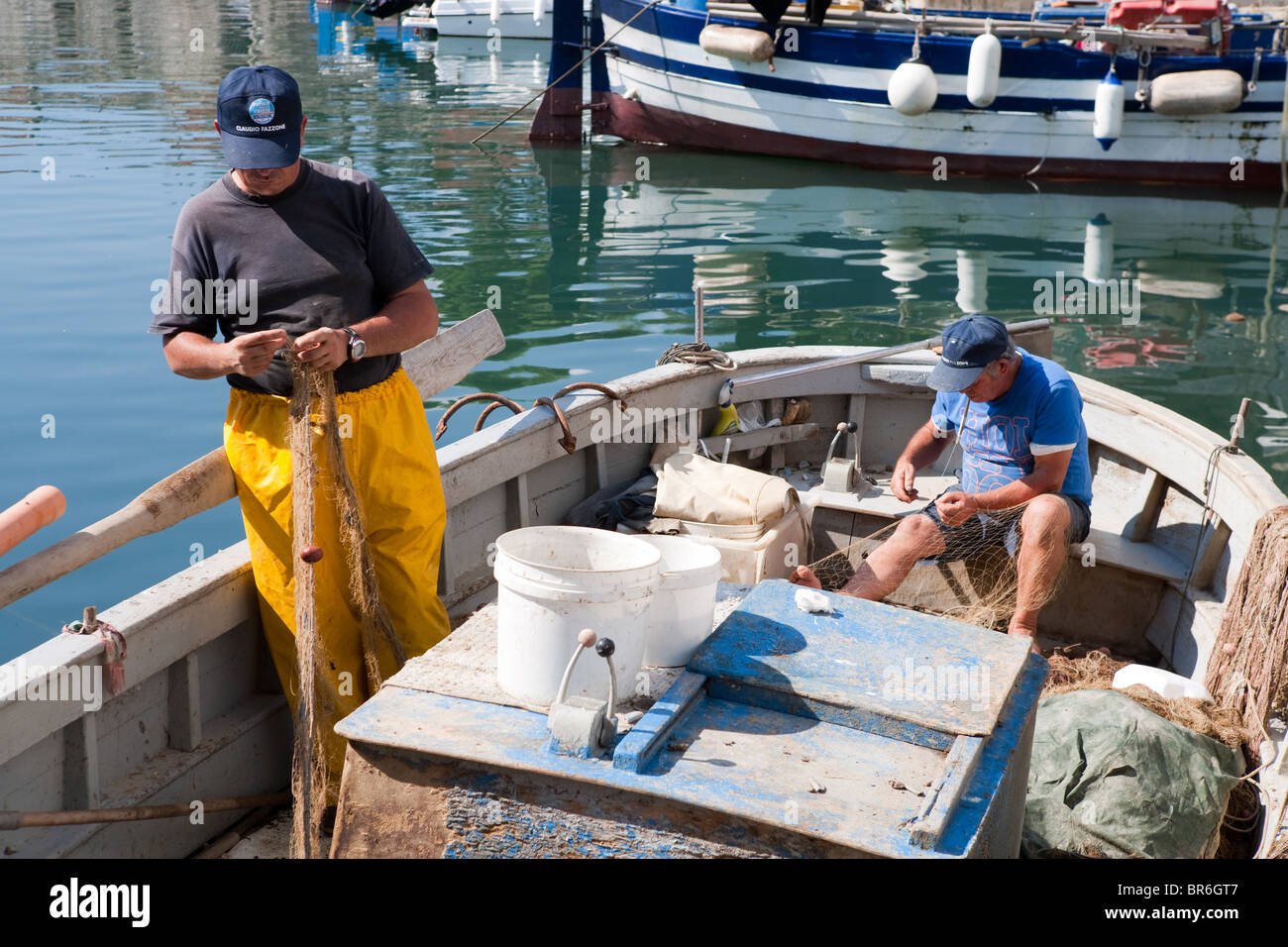 Fishing net boat hires stock photography and images Alamy