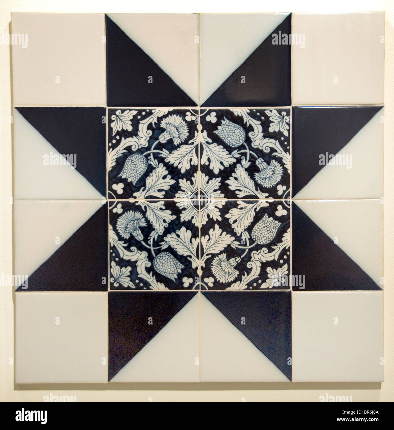 Royal Tichelaar Makkum tiles tile pottery Friesland Netherlands 