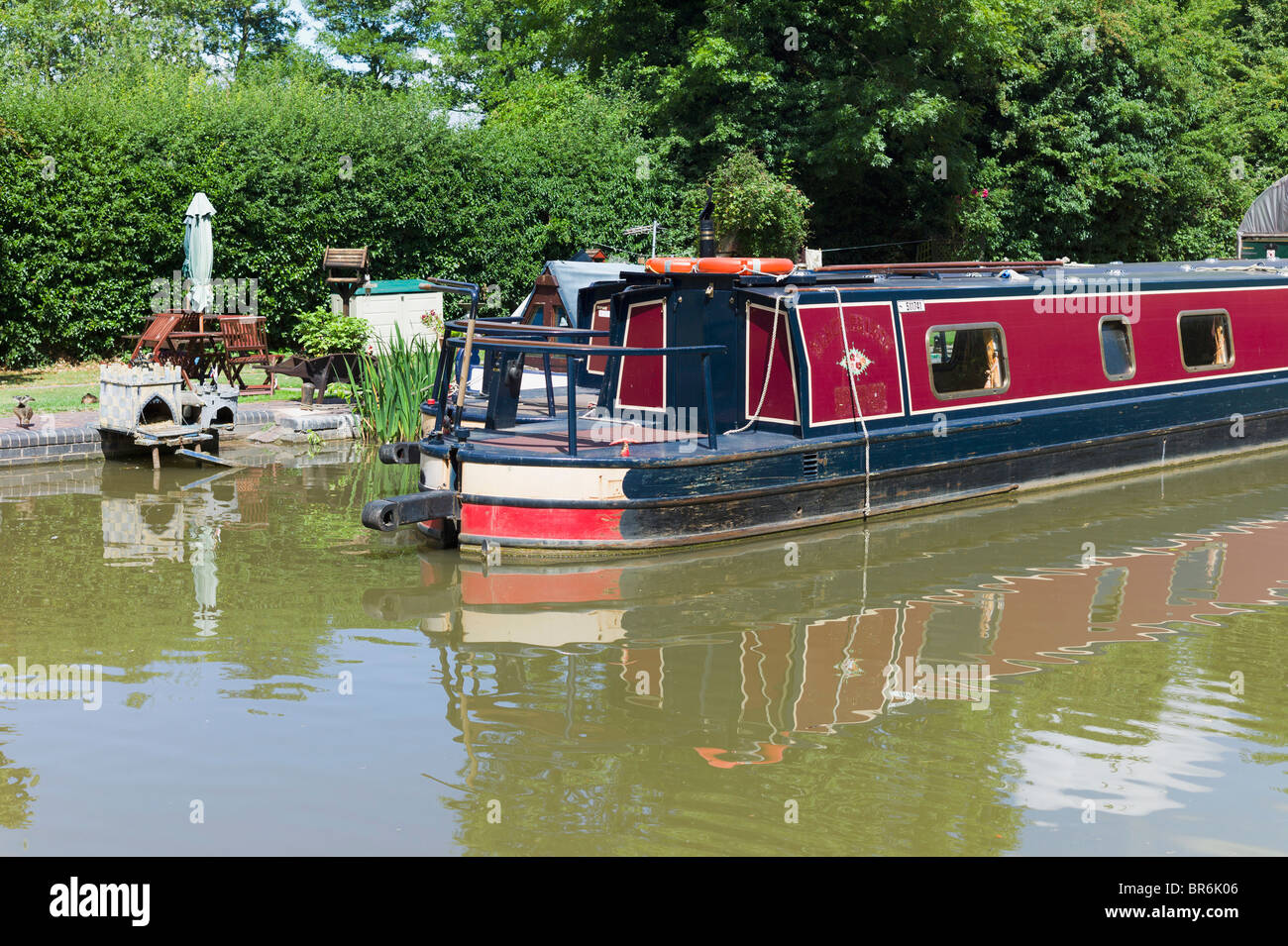 narrow boat boats boating barges barge worcester birmingham canal stoke