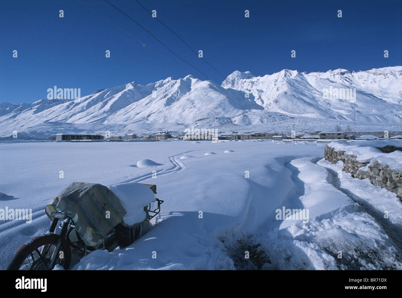 Motorcycle under snow in Leh Ladakh Stock Photo Alamy