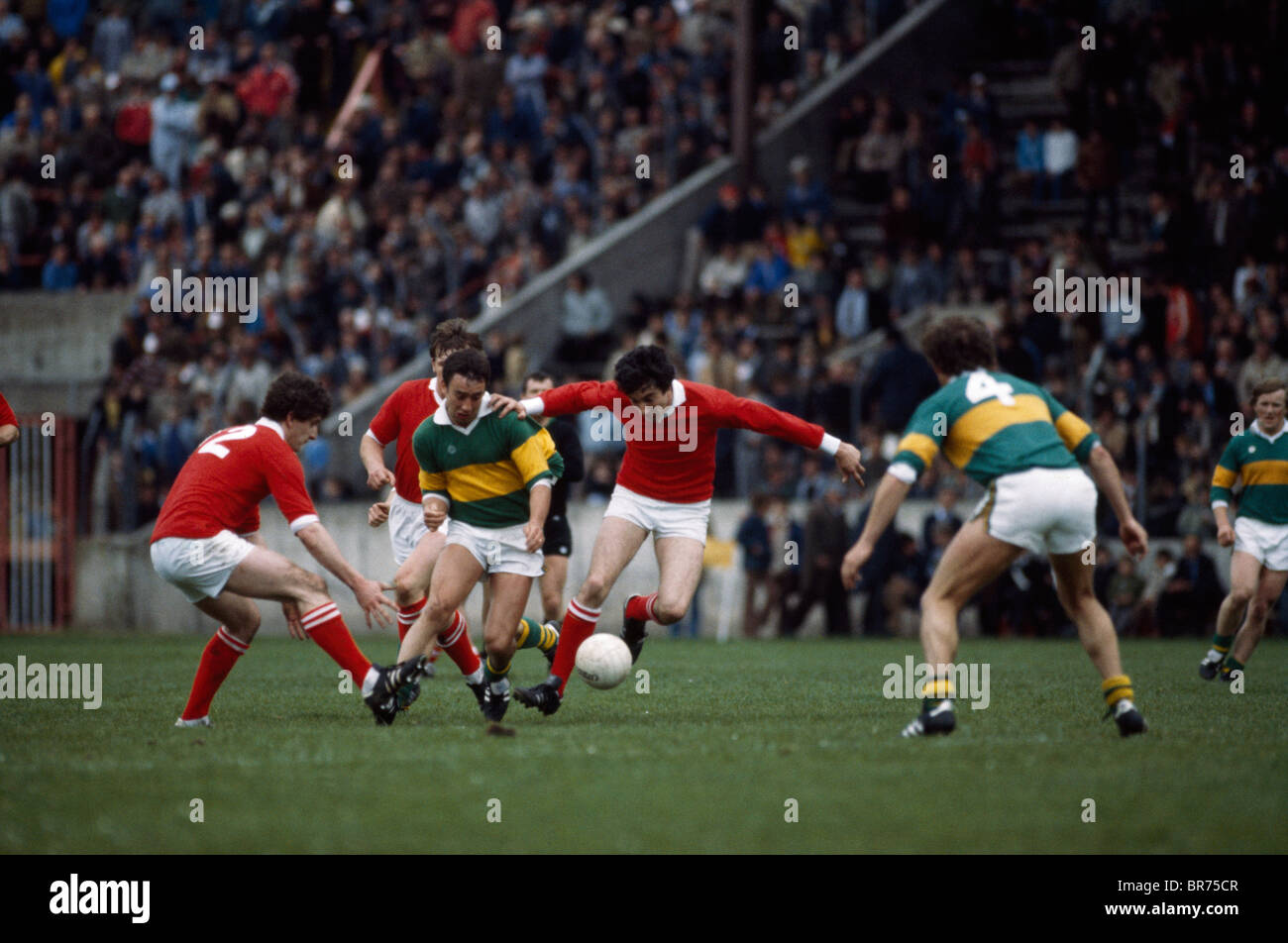 Gaelic Football Stock Photo Alamy