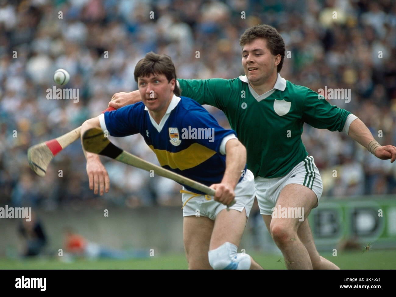 Hurling, Tipperary V, Limerick (Green Stock Photo Alamy