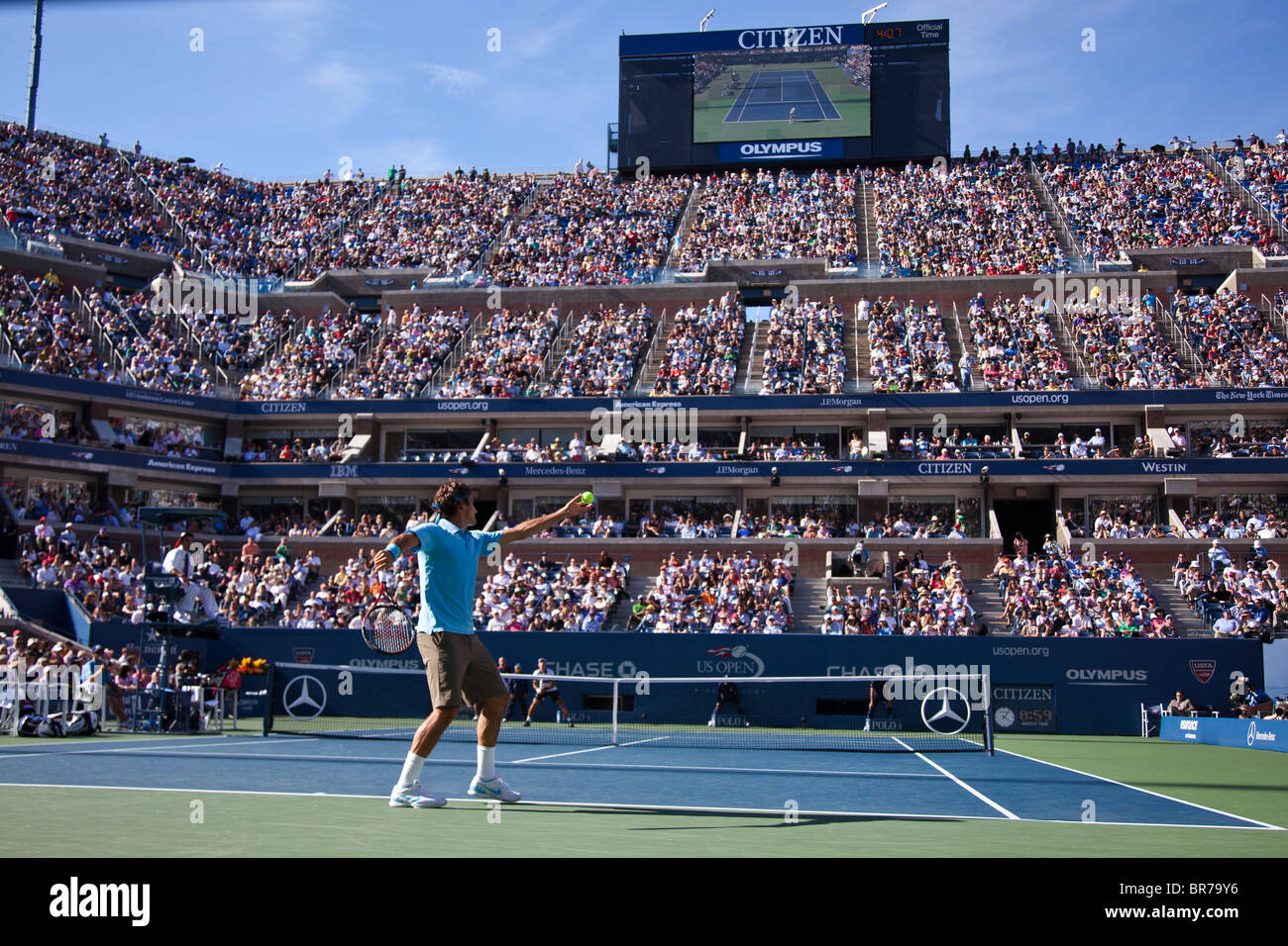 Roger Federer Returns to Arthur Ashe Stadium: Emotional New York Homecoming Roger Federer Returns to Arthur Ashe Stadium: Emotional New York Homecoming