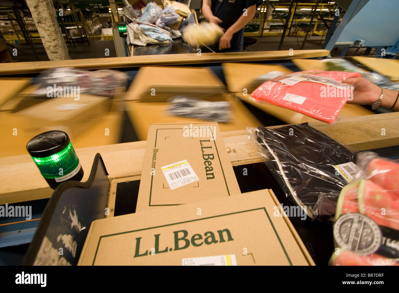 Ll bean shipping hires stock photography and images Alamy