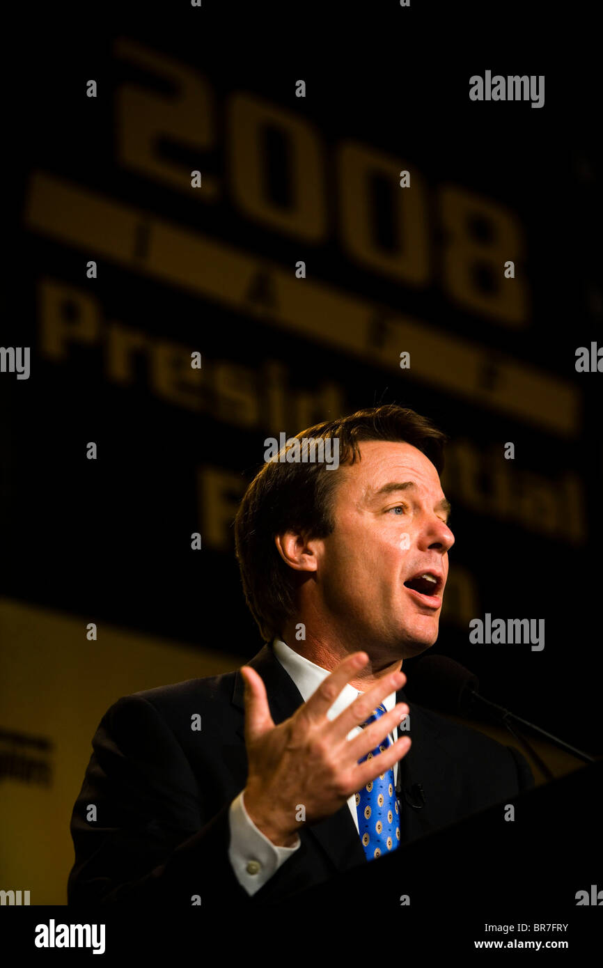 Presidential hopefuls speak at a bipartisan forum hosted by the International Association of Fire Fighters Stock Photo