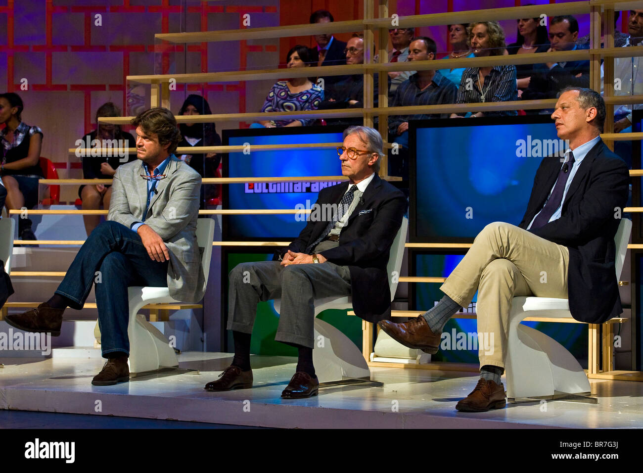 'L'ultima parola' journalism show, RAI2, Milan, 2010. Filippo Rossi, Vittorio Feltri and Peter Gomez Stock Photo