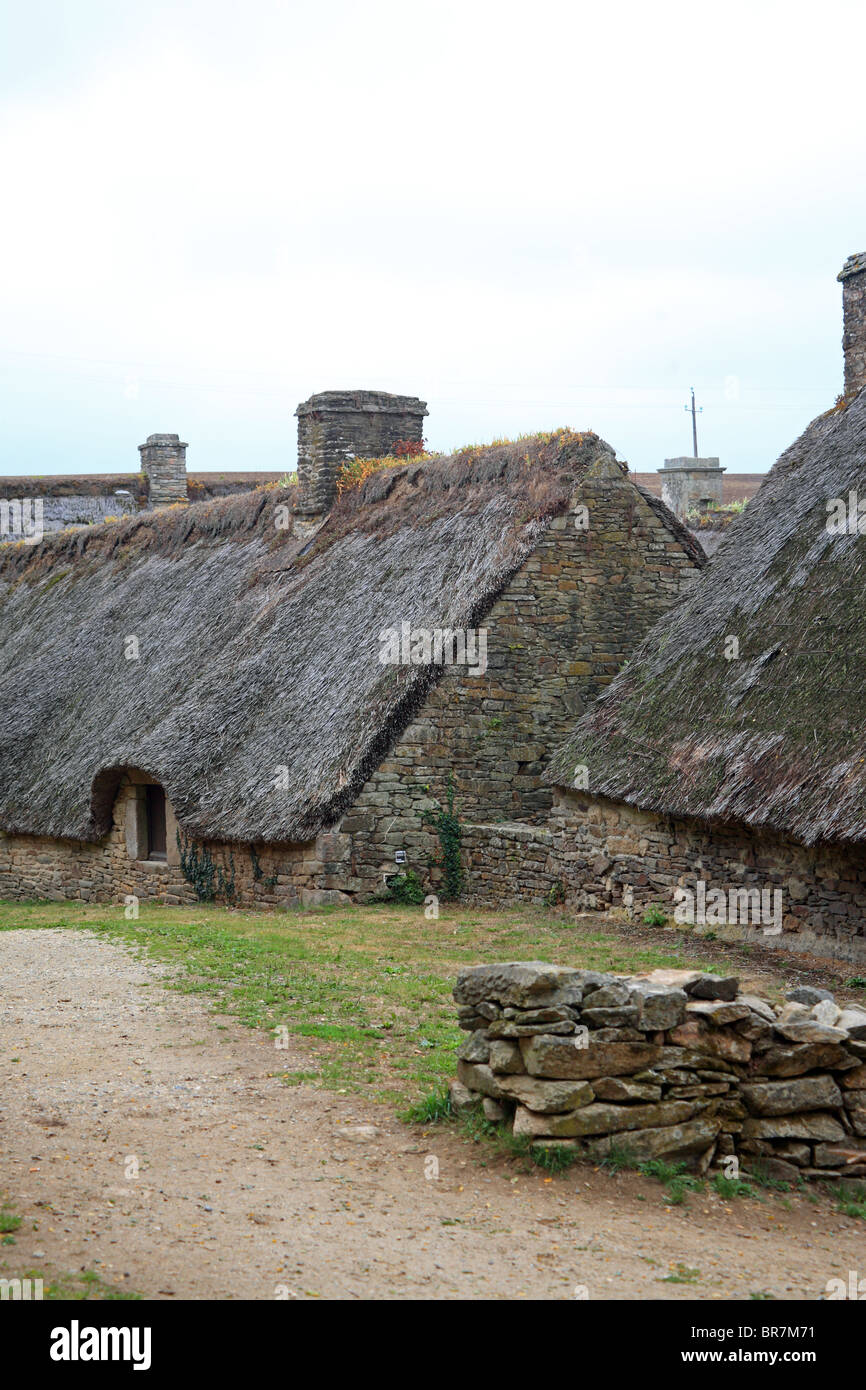 Thatched buildings, Poul Fetan, Quistinic, Morbihan, Brittany, Bretagne, France Stock Photo
