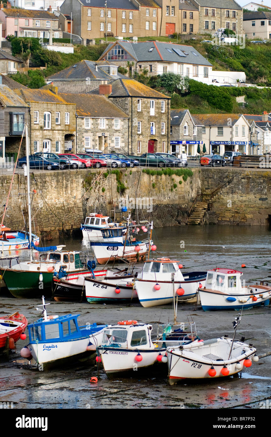 Harbour porthleven hires stock photography and images Alamy