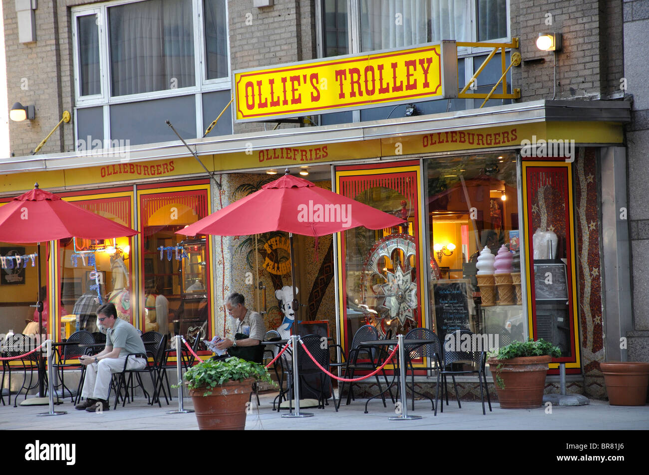 Ollie's Trolley restaurant, Washington DC street, USA Stock Photo - Alamy