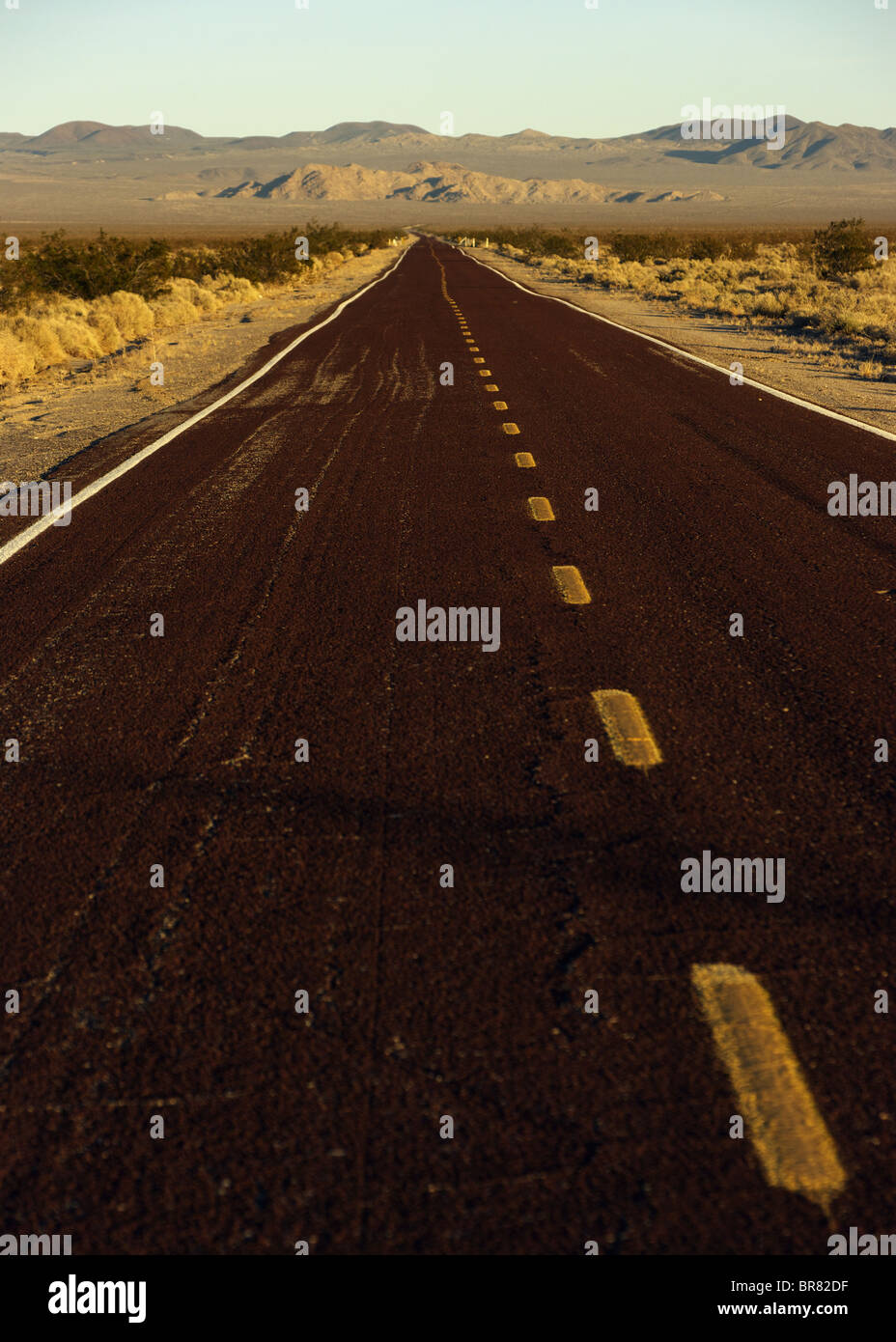 Perspective of Kelbaker Road in late afternoon Stock Photo Alamy