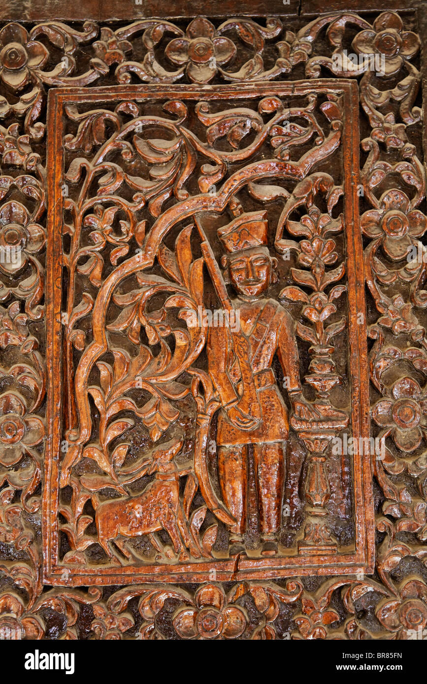 Wood carving india hi-res stock photography and images - Alamy