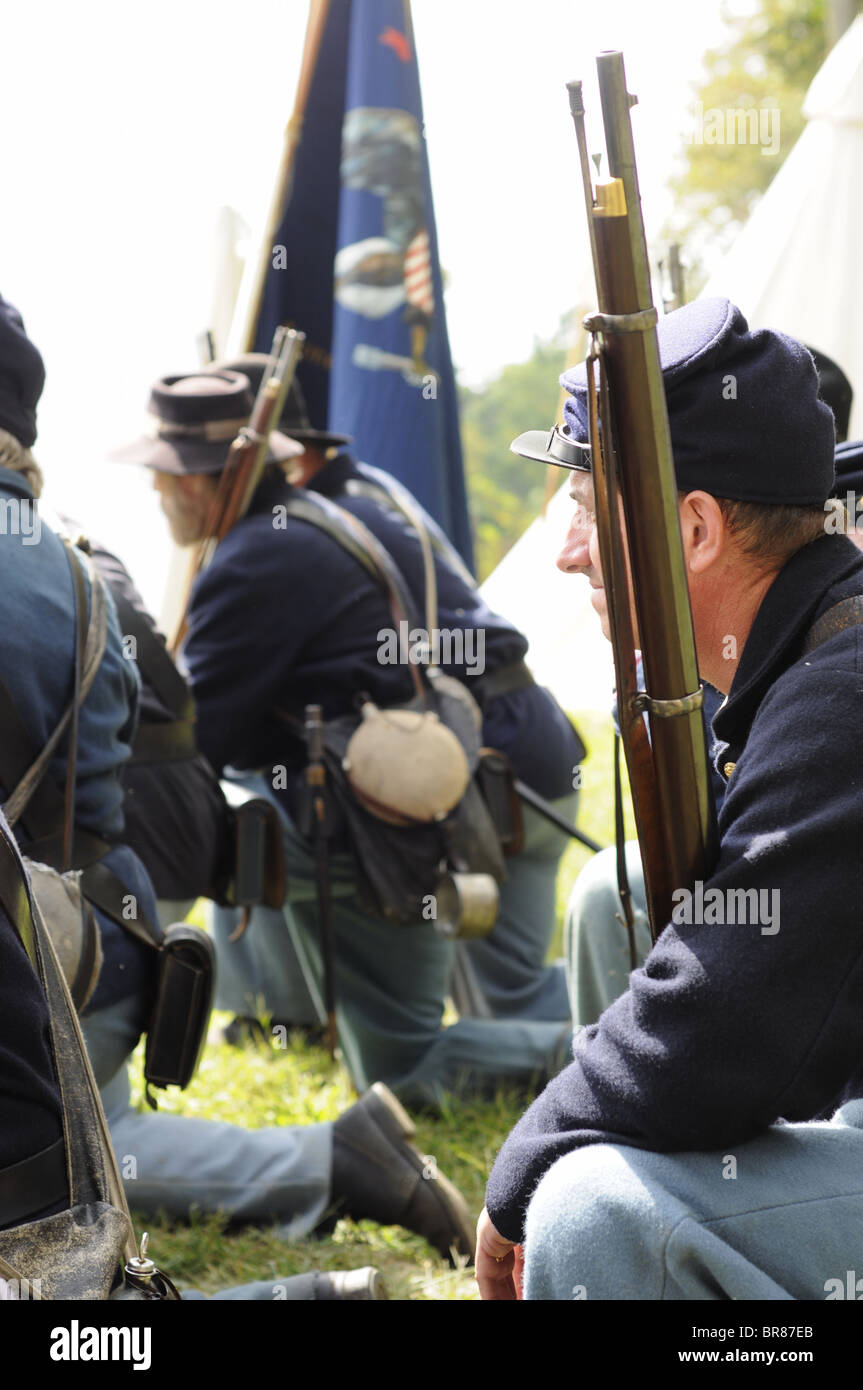 Civil war soldiers prepare for a skirmish Stock Photo