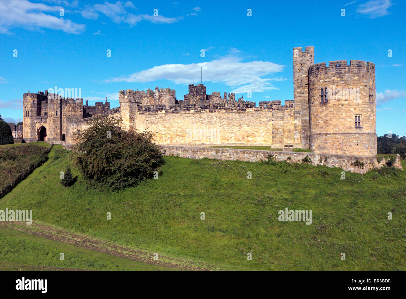 View of Alnwick Castle Stock Photo Alamy