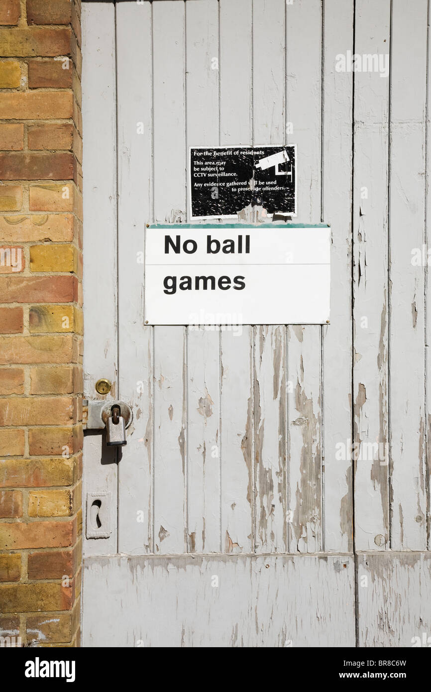 Ball games not allowed sign hi-res stock photography and images - Alamy