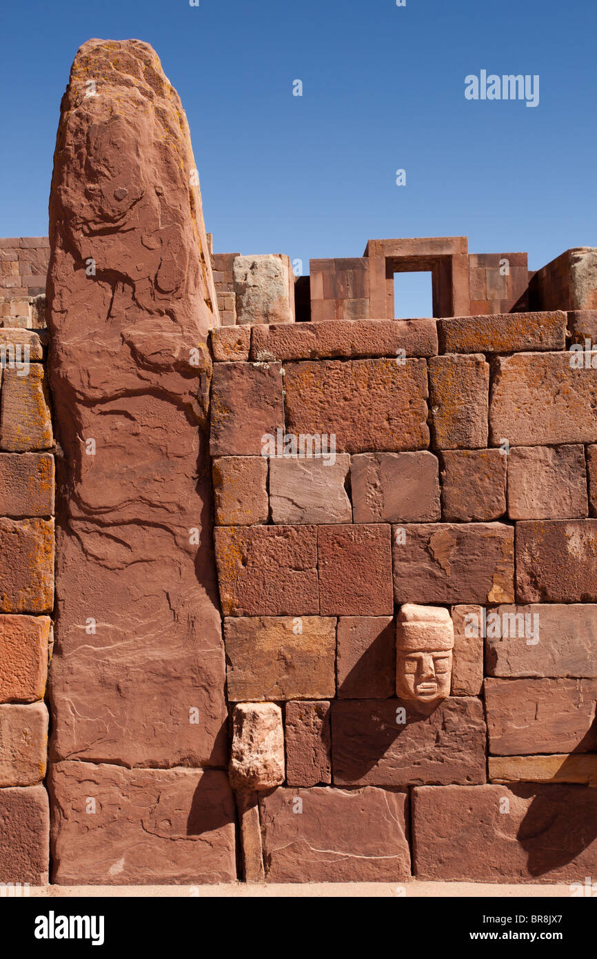 Tiwanaku hi-res stock photography and images - Alamy