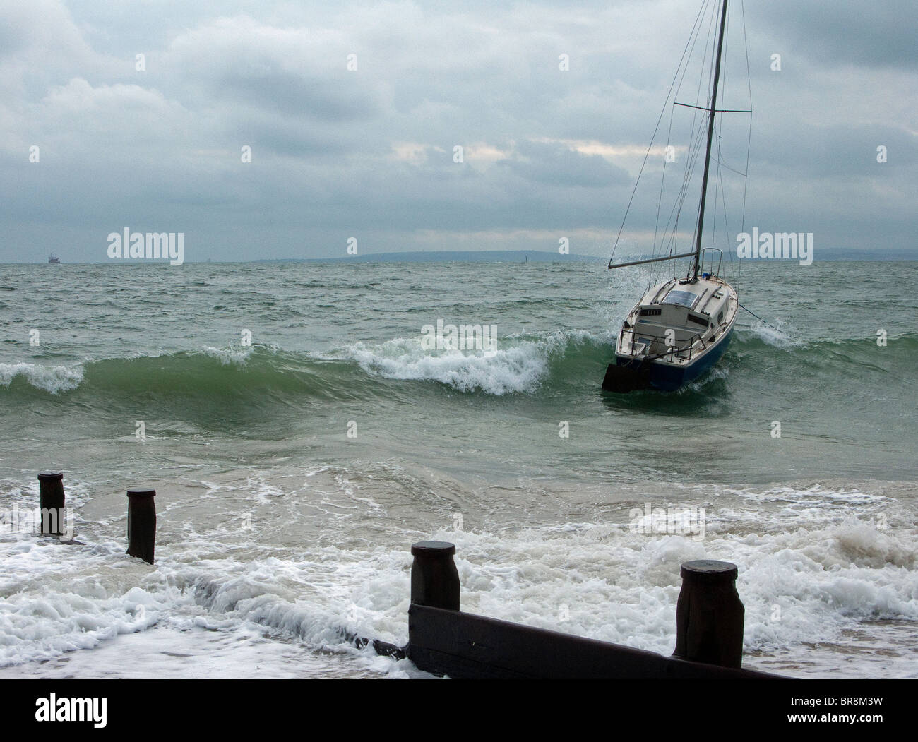 Yacht capsize hi-res stock photography and images - Alamy
