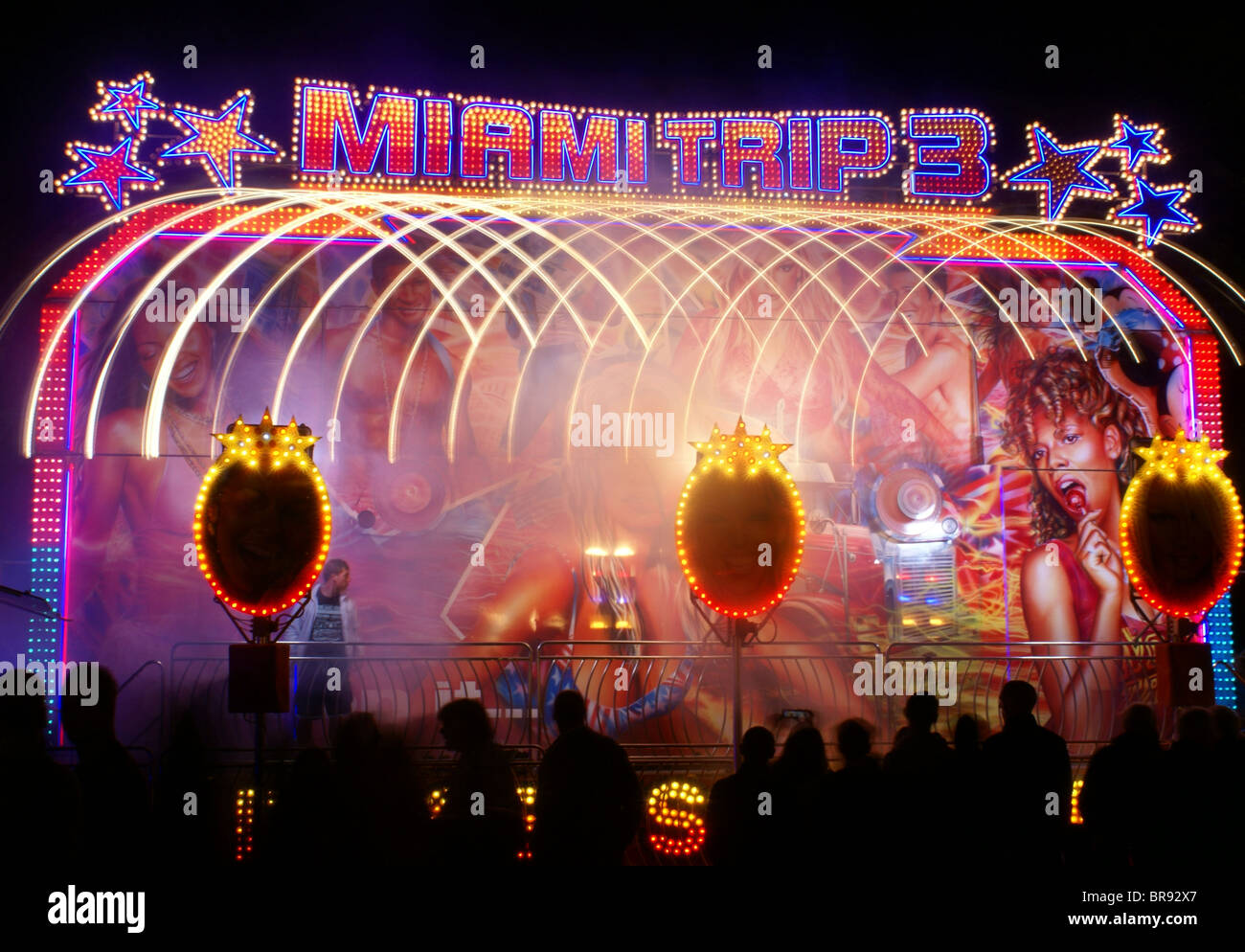 Witney Feast Fairground Ride at Night Stock Photo Alamy