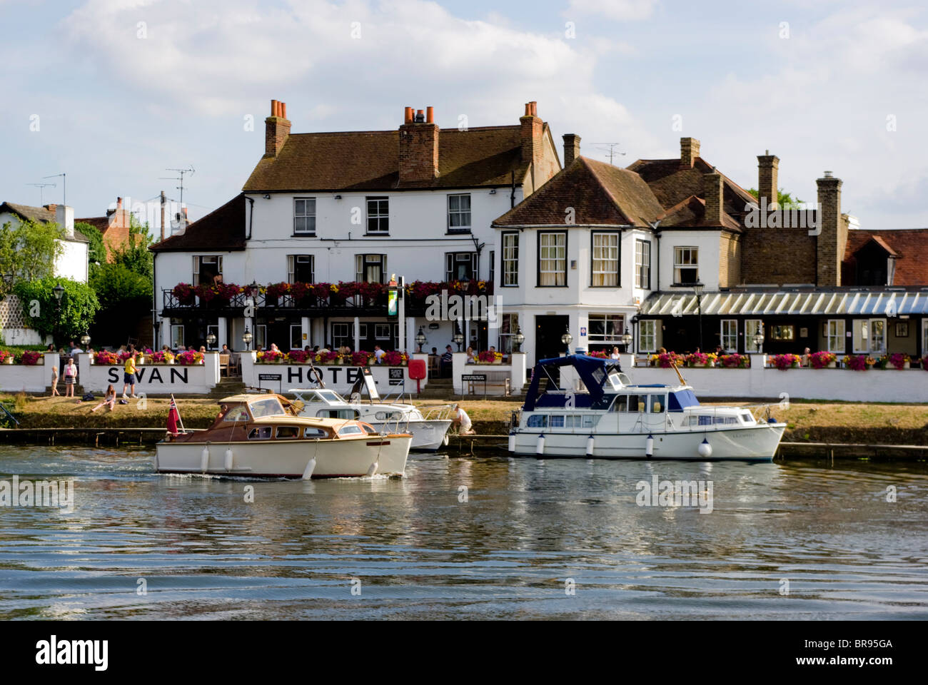 Uk, England, Middlesex, Staines, River Thames Scenic Stock Photo