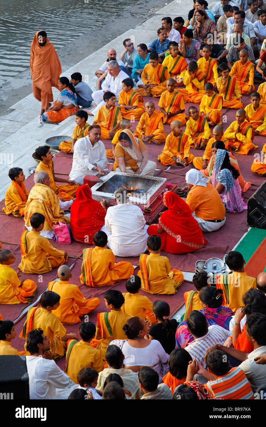 Puja on Triveni Ghat, Rishikesh, Uttaranchal, India Stock Photo