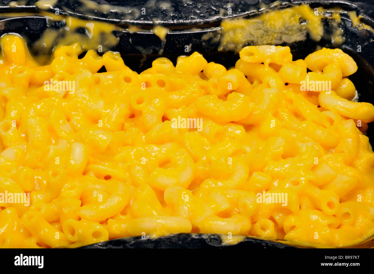 Tray of cooked macaroni and cheese Stock Photo Alamy