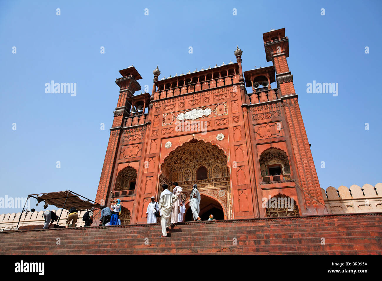 Entrance to the Badshahi mosque, Lahore, Punjab, Pakistan Stock Photo