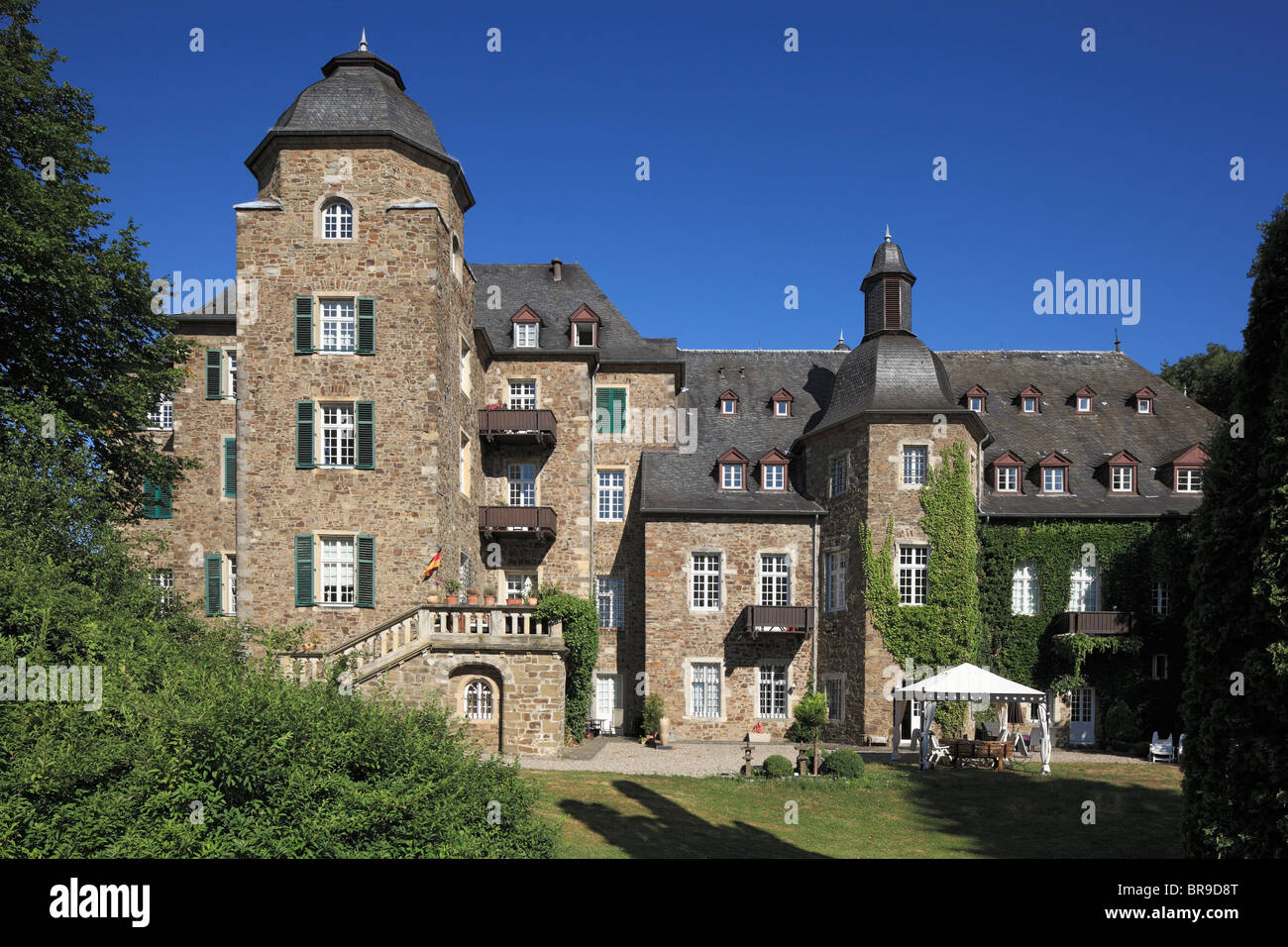 Schloss Allner In Hennef Sieg Siegtal Naturpark Bergisches Land Westerwald Nordrhein Westfalen Stock Photo Alamy