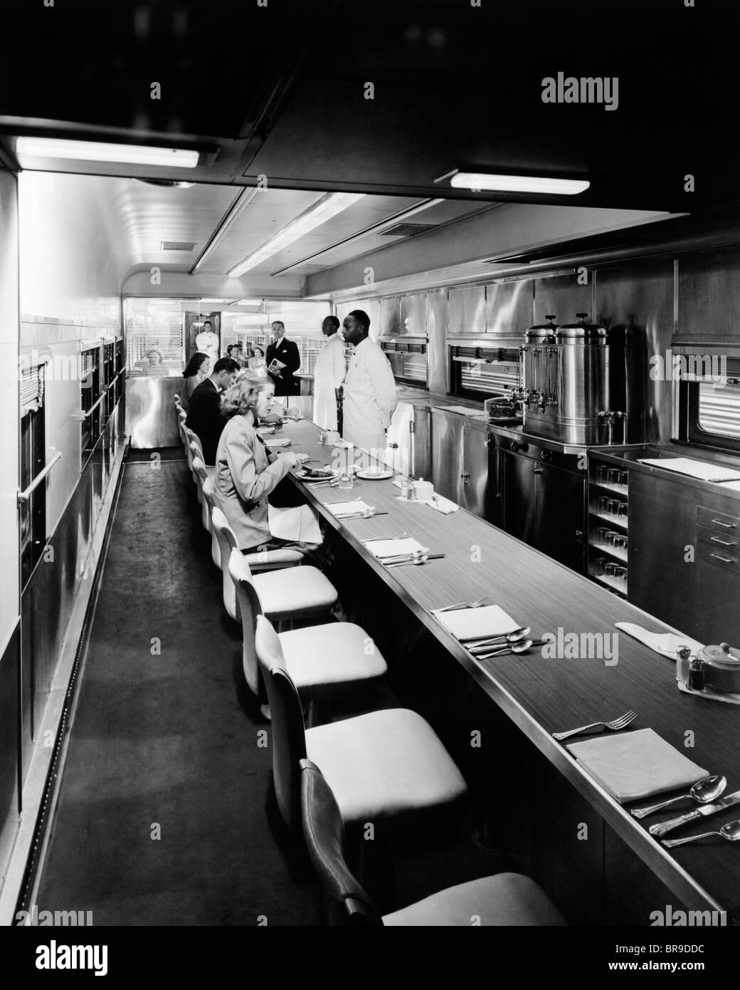 1930s 1940s 1950s PATRONS AND STAFF INSIDE DINING CAR ON PASSENGER