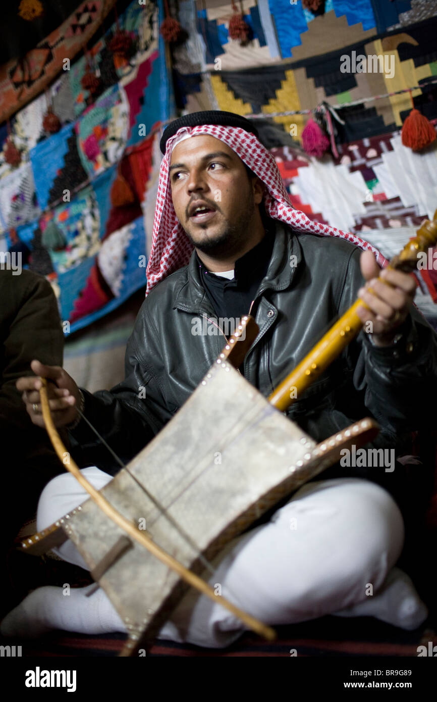 Syrian bedouin hi-res stock photography and images - Alamy