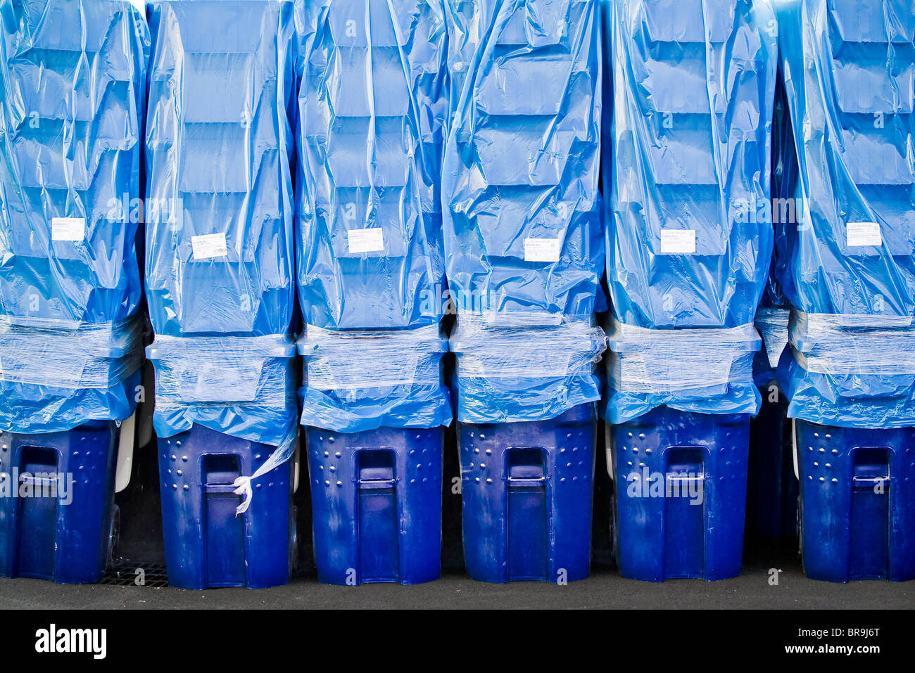 Blue Recycling Bin High Resolution Stock Photography and Images Alamy